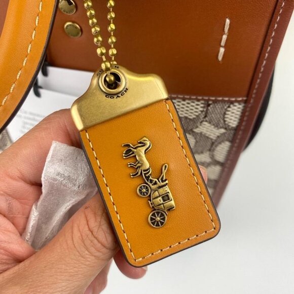 Coach C7962 Signature Textile Jacquard ROG Bag in Cocoa Burnished Amber - Picture 3 of 10